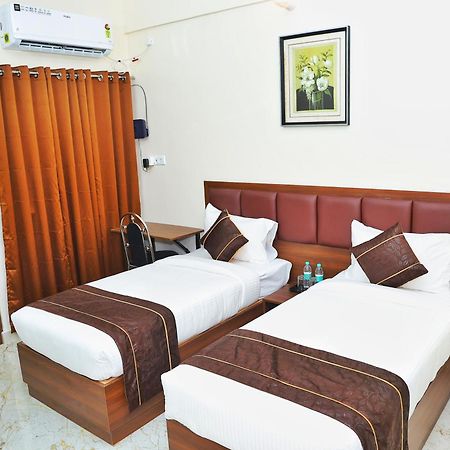 Bed and Breakfast Jn Residency Perungudi Chennai Esterno foto