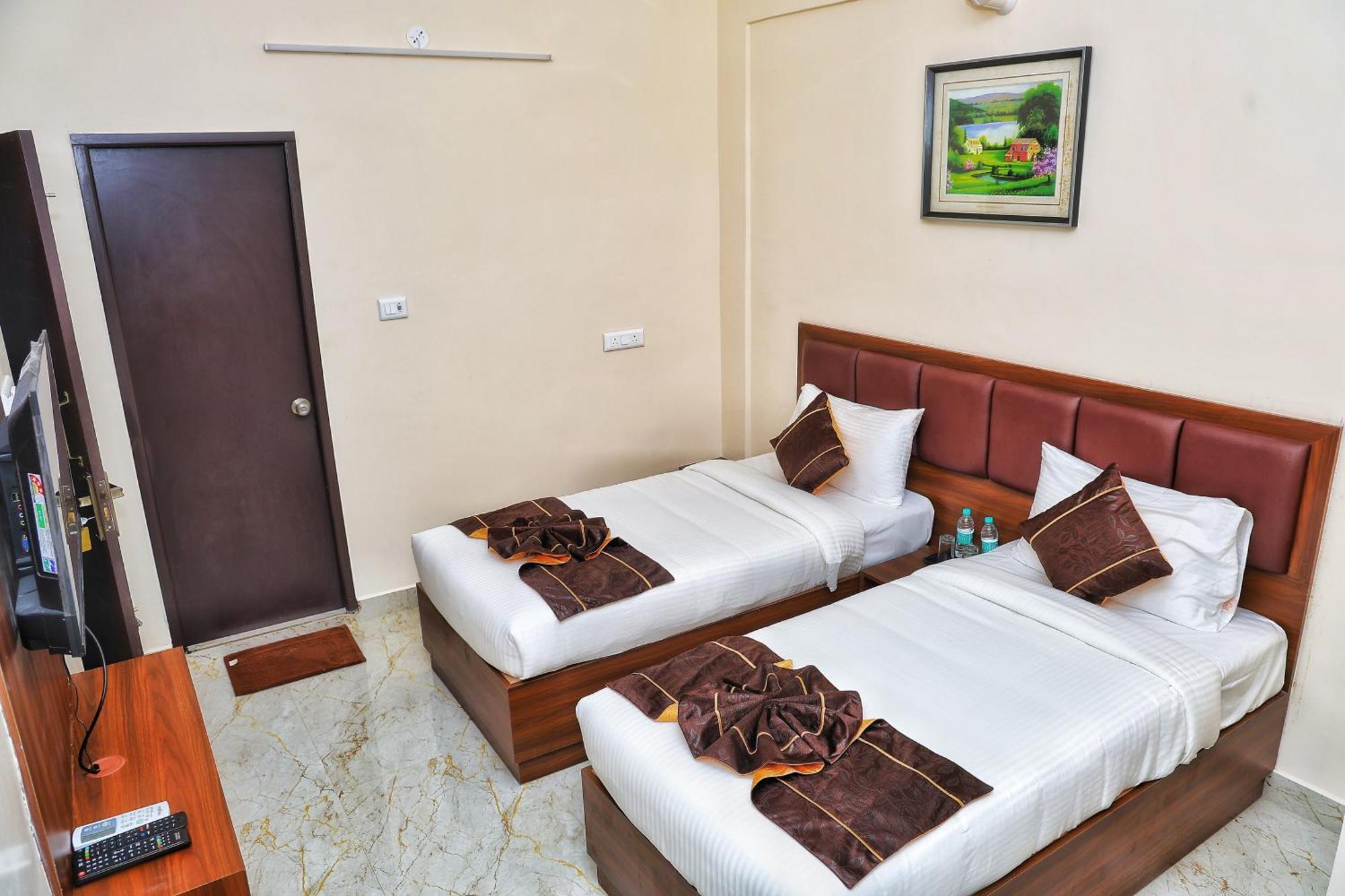 Bed and Breakfast Jn Residency Perungudi Chennai Esterno foto